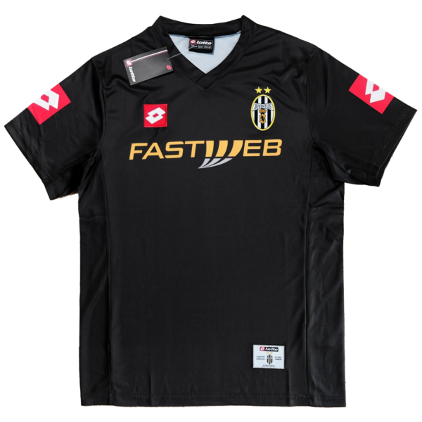 MAILLOT RETRO JUVENTUS EXTERIEUR SAISON 2001-2002